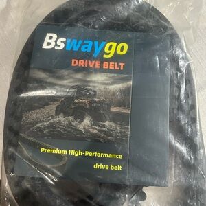 Black Drive Belt for High-Performance Vehicles